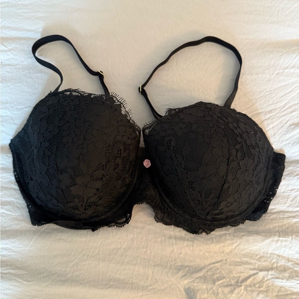 Victoria’s Secret Elegant Black Lace Bra